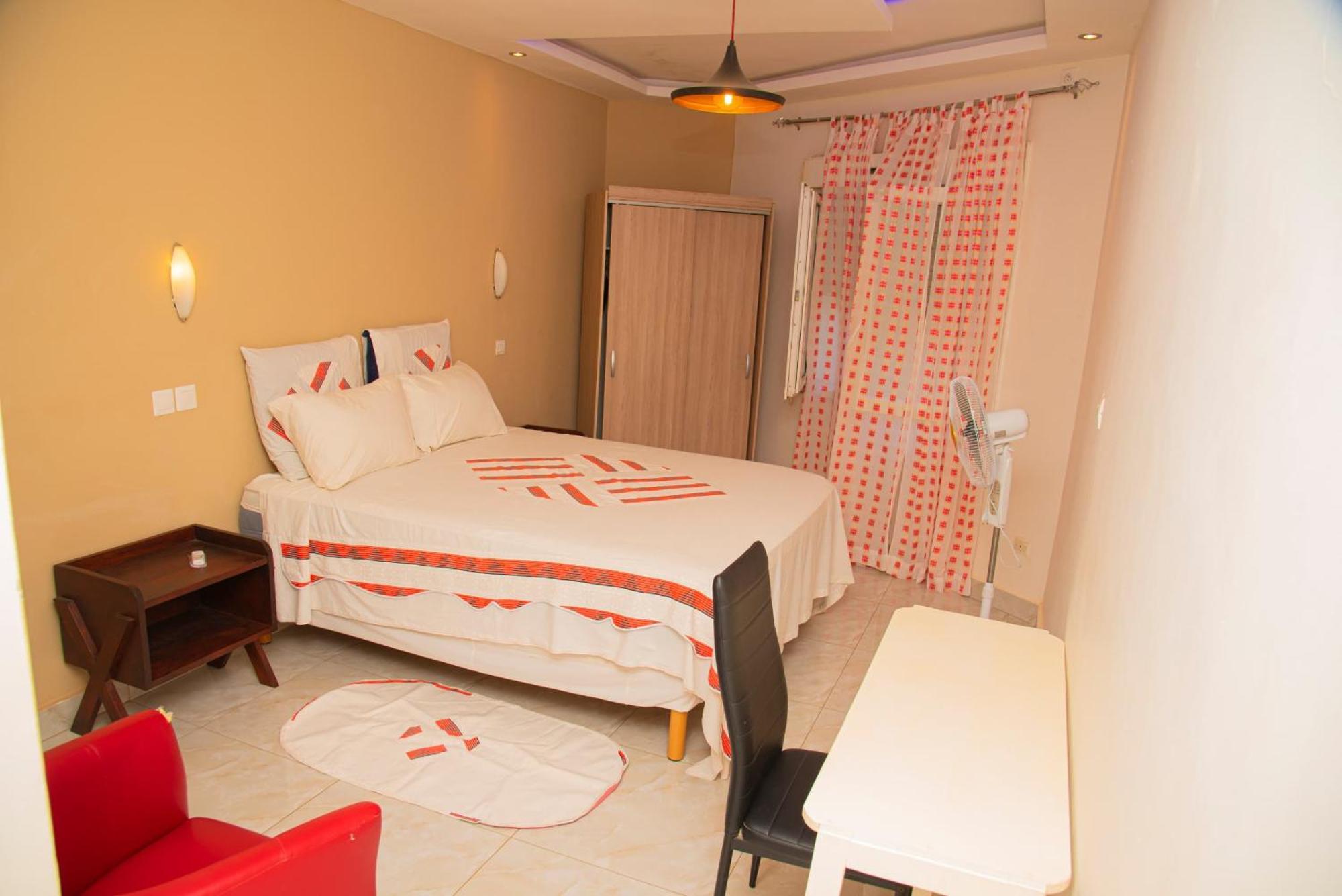 Chambres D'Hotes Villa Luciana Saly Экстерьер фото