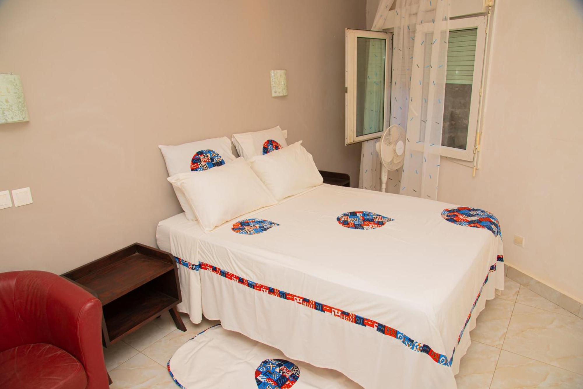 Chambres D'Hotes Villa Luciana Saly Экстерьер фото