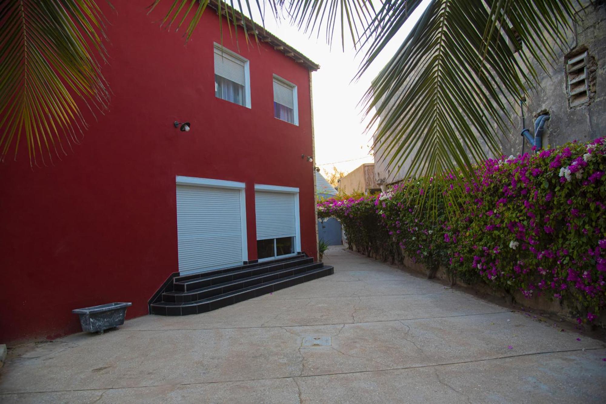 Chambres D'Hotes Villa Luciana Saly Экстерьер фото