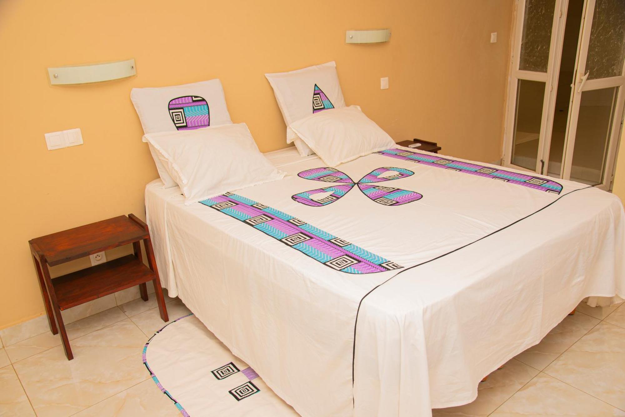 Chambres D'Hotes Villa Luciana Saly Экстерьер фото