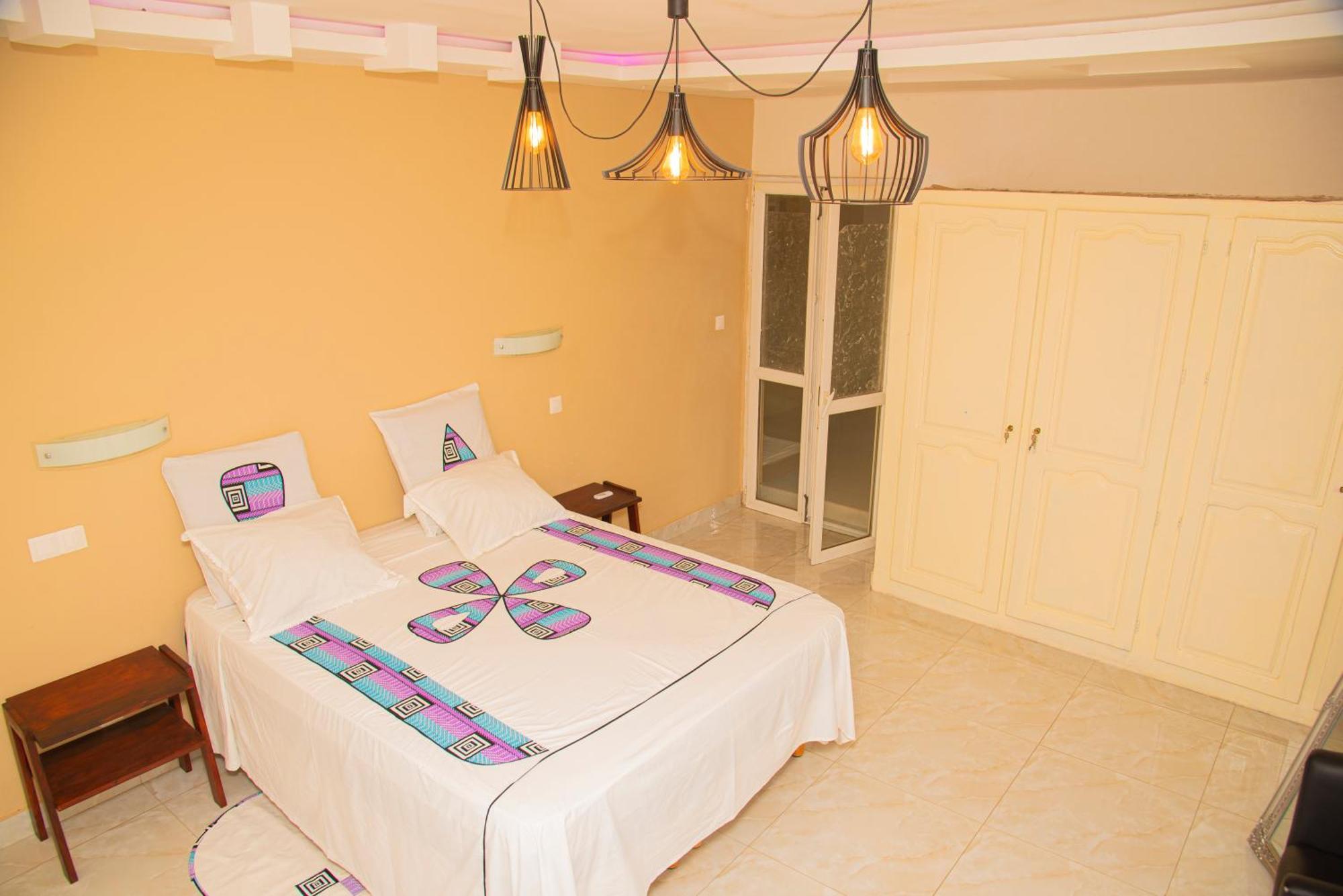 Chambres D'Hotes Villa Luciana Saly Экстерьер фото
